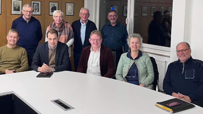 Der CDU-Arbeitskreis Stadtentwicklung hat sich mit Stadtwerke-Geschäftsführerin Monika Otten (2. v. re.) und VKU-Chef Andreas Hollstein (4. v. re.) über die Verkehrswende ausgetauscht.