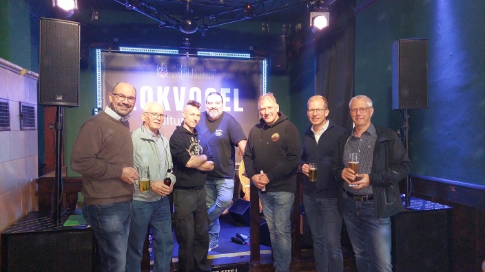  Holm Diekenbrock, K.-F. Stenner-Borghoff, Tobias Brenken, Markus Beutel, Ralf Teitscheid, Christian Schweitzer, Dirk Schmitt Title text is used in the tool tip when a user hovers their mouse over the image. Adding title tex